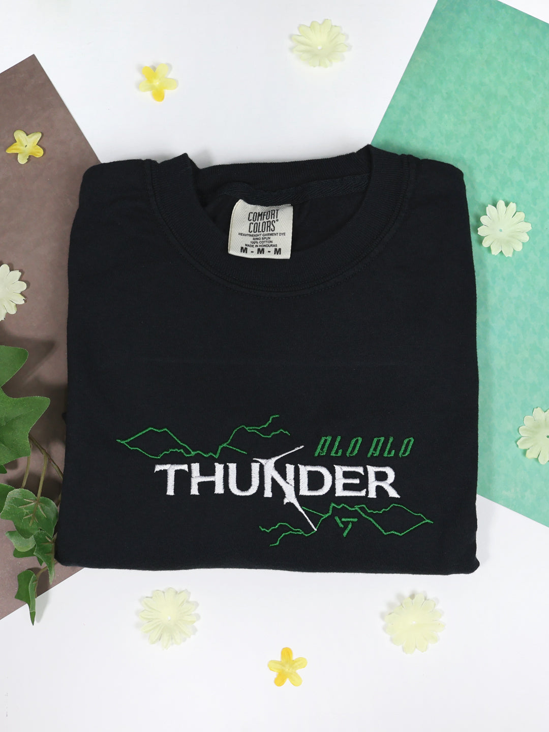 Seventeen Thunder Sweatshirt/T-Shirt